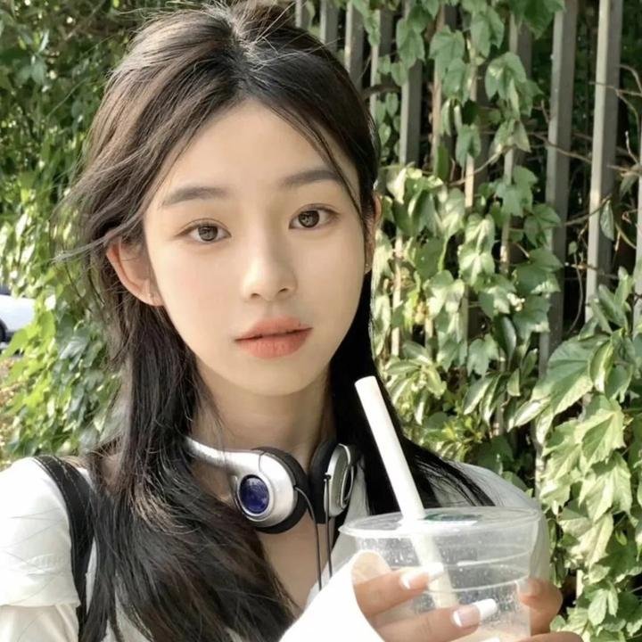 灰色少女